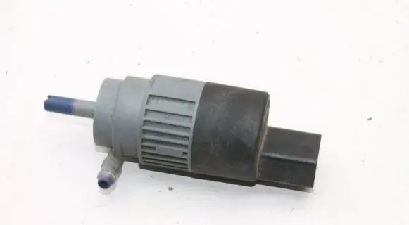 Nissan Qashqai Windscreen/windshield washer pump