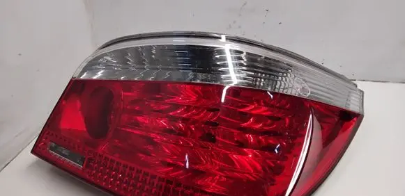 BMW 5 E60 E61 Rear/tail lights 6923306