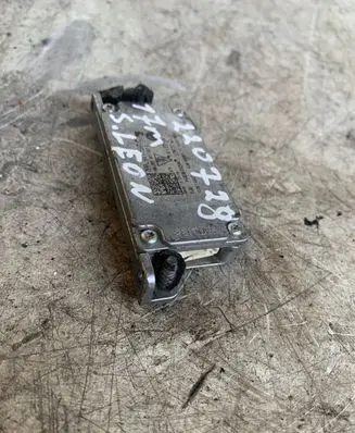Seat Leon (5F) Headlight ballast module Xenon 7PP941597