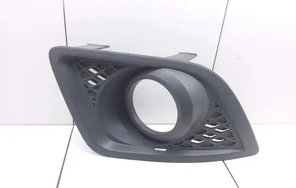 Ford Fiesta Front bumper lower grill 6S6119952BCW DNW14360