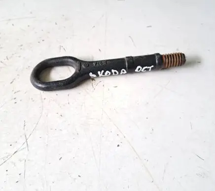 Skoda Octavia Mk2 (1Z) Towing hook eye 1T0805615A