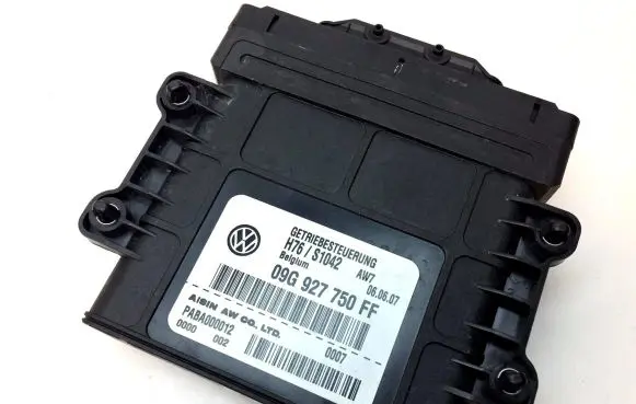 Volkswagen Tiguan Gearbox control unit/module 09G927750FF