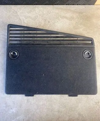 Trunk/boot lower side trim panel