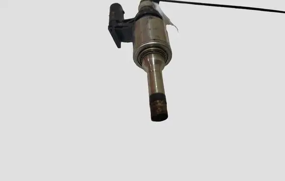 Volkswagen Golf VII Fuel injector 04E906036AF