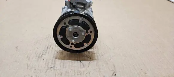 Audi A4 S4 B9 Air conditioning (A/C) compressor (pump) 8W0816803E