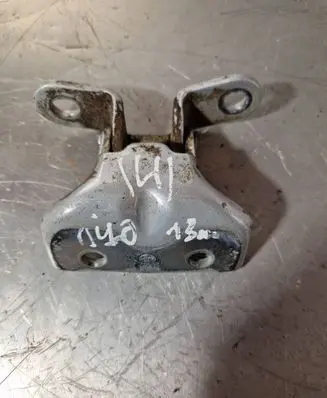 Hyundai i40 Front door upper hinge A046057