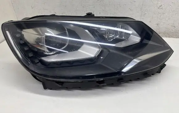 Volkswagen Sharan Headlight/headlamp 7N1941752B
