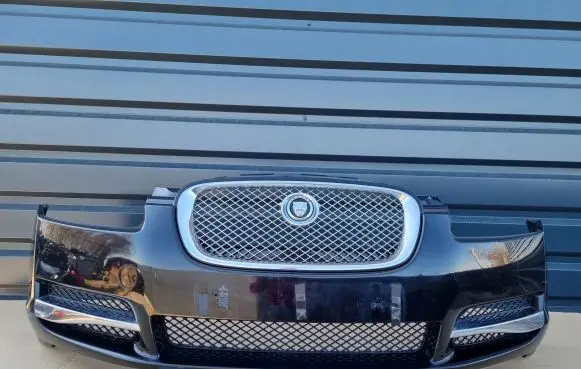 Jaguar XF X250 Front bumper 8X2317C831