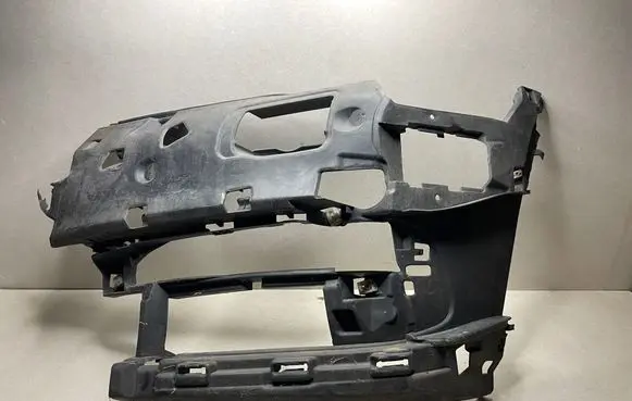 BMW 7 G11 G12 Front bumper mounting bracket 7357229
