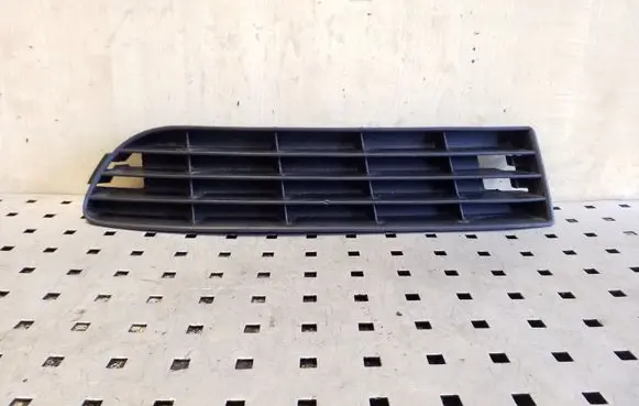 Front bumper lower grill