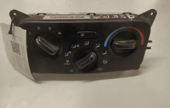 Jeep Cherokee Climate control unit P55037533AD
