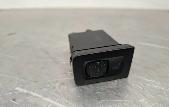 Volkswagen Golf IV Seat heating switch 1J0963563B
