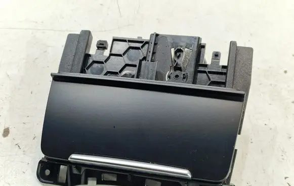 Ashtray (front)