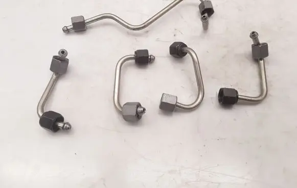 Peugeot 508 Fuel injector supply line/pipe 123F 124F