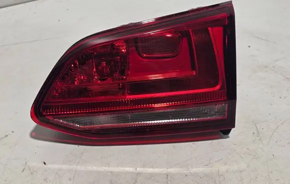 Volkswagen Golf VII Tailgate rear/tail lights