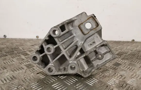 Land Rover Range Rover Evoque L538 Engine mounting bracket BJ326P056AA