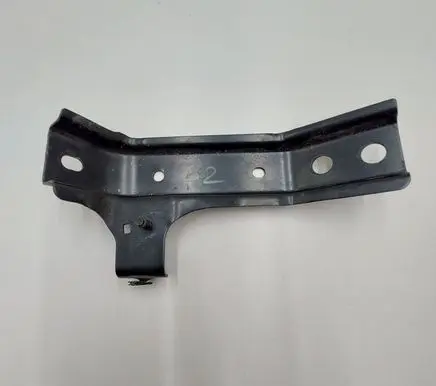 Nissan Leaf II (ZE1) Hybrid/electric vehicle battery bracket 