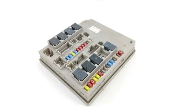Renault Clio III Fuse module 902663A