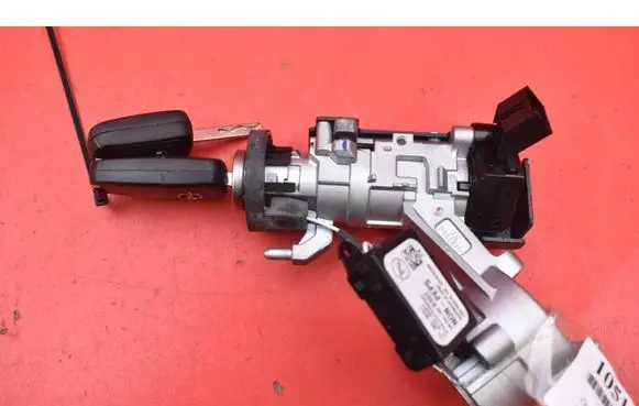 Opel Astra J Ignition lock 20939745