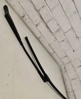 Volkswagen Touran I Windshield/front glass wiper blade 1T01955410