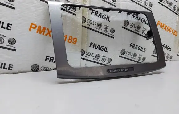 Volkswagen PASSAT B6 Radio/GPS head unit trim 3C0858069M