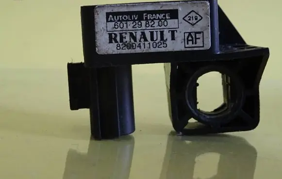 Renault Scenic II - Grand scenic II Airbag deployment crash/impact sensor 8200411025