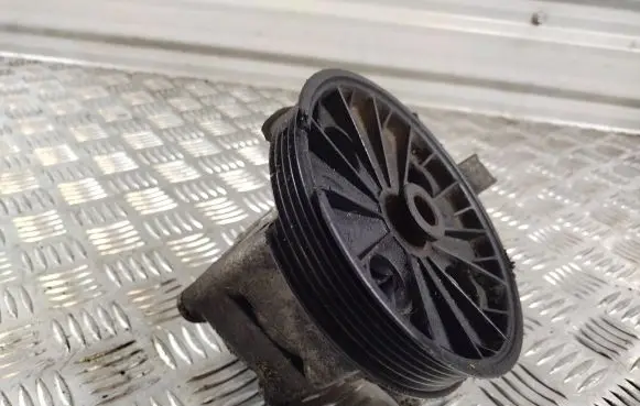 Volvo V70 Power steering pump