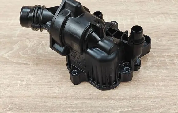 BMW 4 G22 G23 G24 G26 Thermostat 8581627