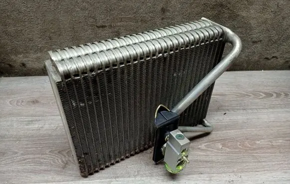 Volvo S60 Air conditioning (A/C) radiator (interior) C7796 30676364 C7797
