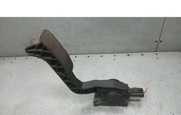 Citroen Xsara Picasso Accelerator pedal position sensor 9643473180