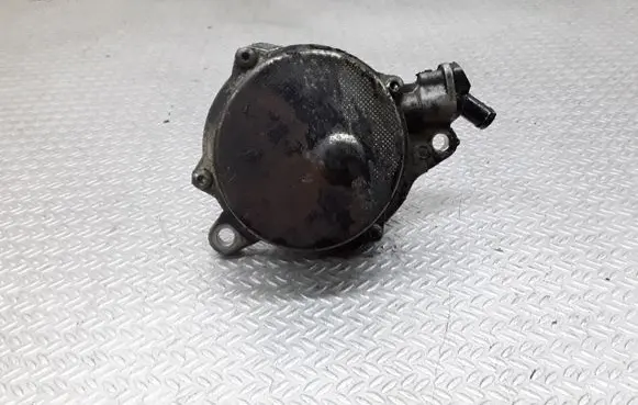 BMW 5 E60 E61 Vacuum pump 7791232