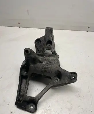 BMW 1 F20 F21 A/C compressor mount bracket 7603346 67871110 6455760334605