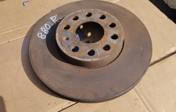 Volkswagen Touran I Front brake disc