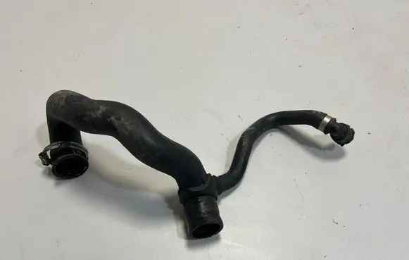 Engine coolant pipe/hose