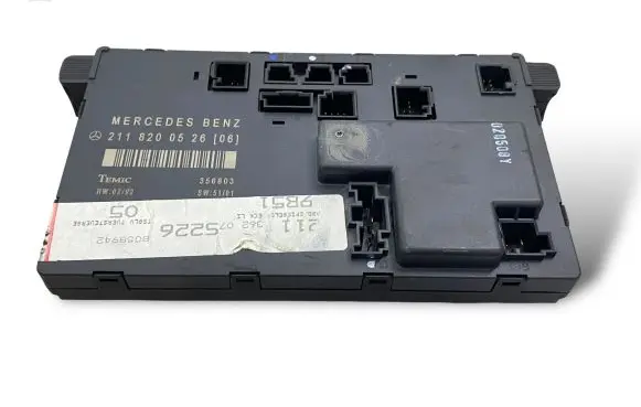 Mercedes-Benz E W211 Door control unit/module 2118200526 K1227