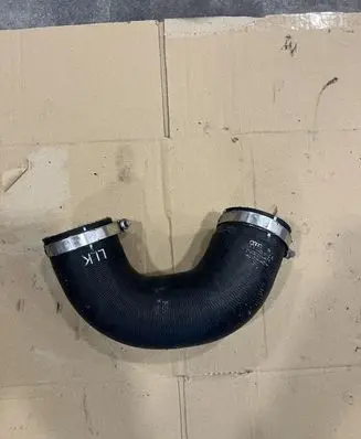 Audi Q7 4L Intercooler hose/pipe 4L0145972A