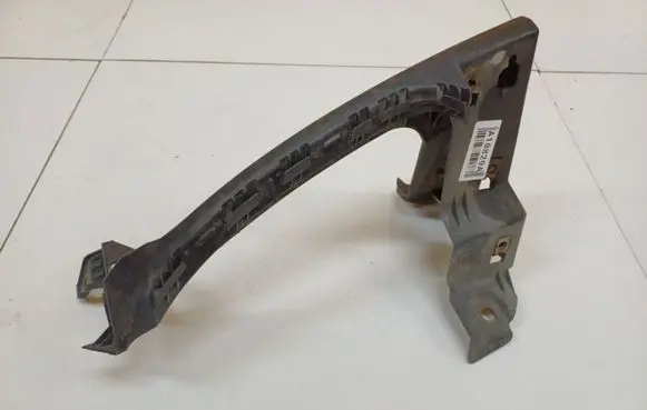 Subaru B9 Tribeca Front bumper mounting bracket 