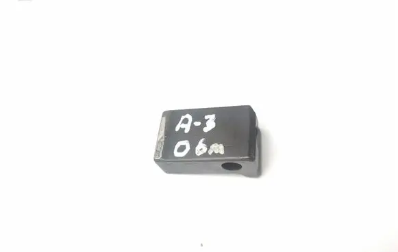 Audi A3 S3 A3 Sportback 8P Fuel Injector clamp holder