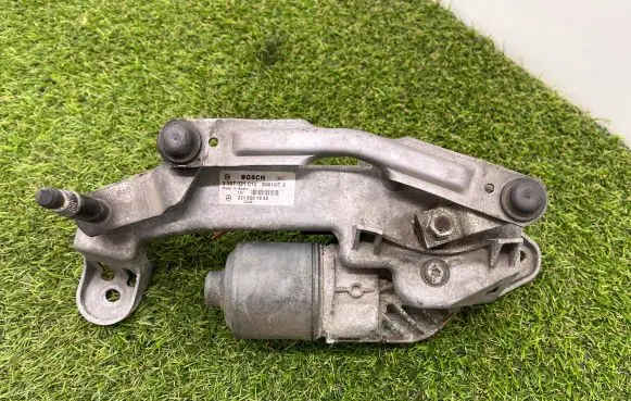 Mercedes-Benz S W221 Front wiper linkage and motor 2218201942 3397021012