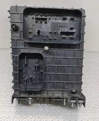 Audi A3 S3 8P Fuse module 01394932 1394963