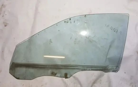 Mazda Xedos 6 Front door window glass four-door