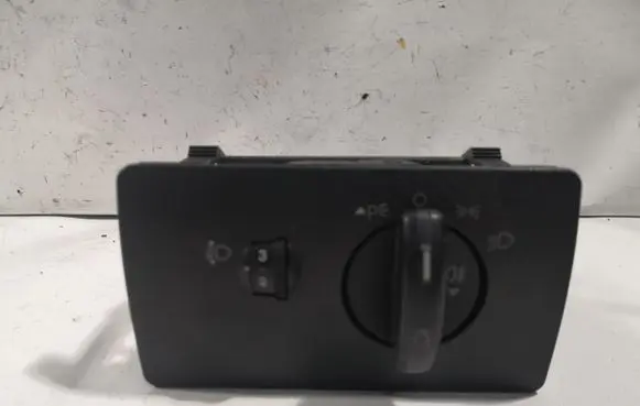 Ford Mondeo Mk III Light switch 1S7T13A024HB