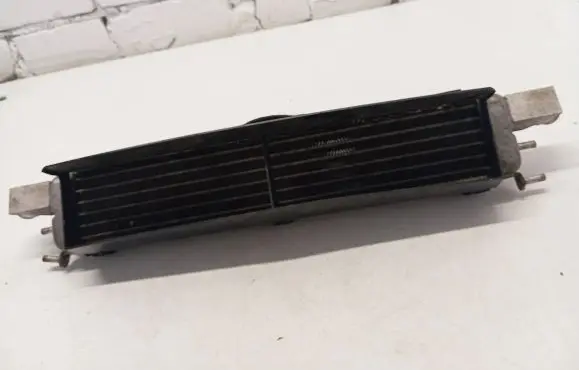 Engine oil radiator