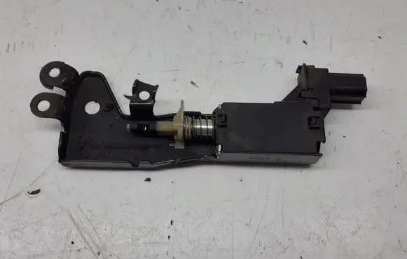 Chrysler Voyager Steering wheel lock 04690805AC 68832F