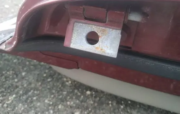 Volvo XC90 Rear door lower hinge