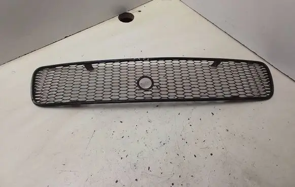 Audi A4 S4 B5 8D Front grill
