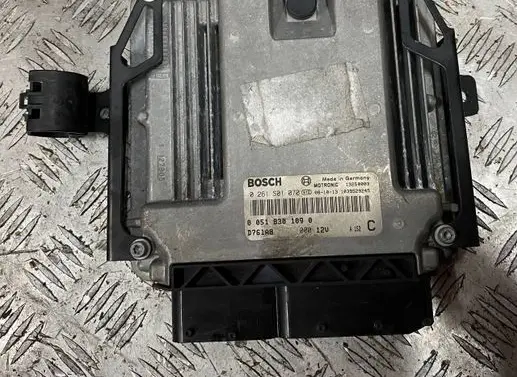 Alfa Romeo 159 Engine control unit/module 0261S01070 Z22HR 0518301090