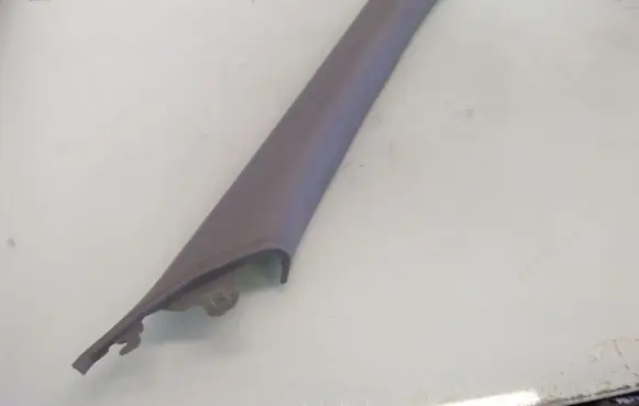 KIA Sorento (A) pillar trim 85811