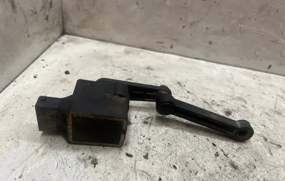 Mercedes-Benz C W203 Headlight/headlamp level sensor A0105427717