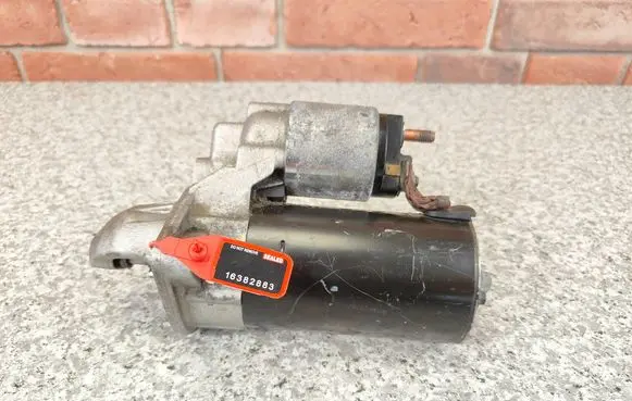 BMW 3 E90 E91 Starter motor 7796892 0001115046